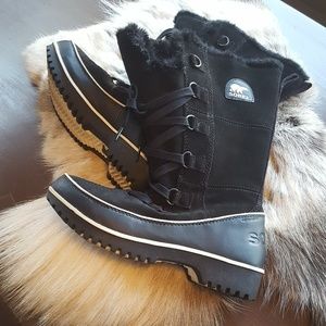 SOREL winter snow boots size 7.5 7 lace up